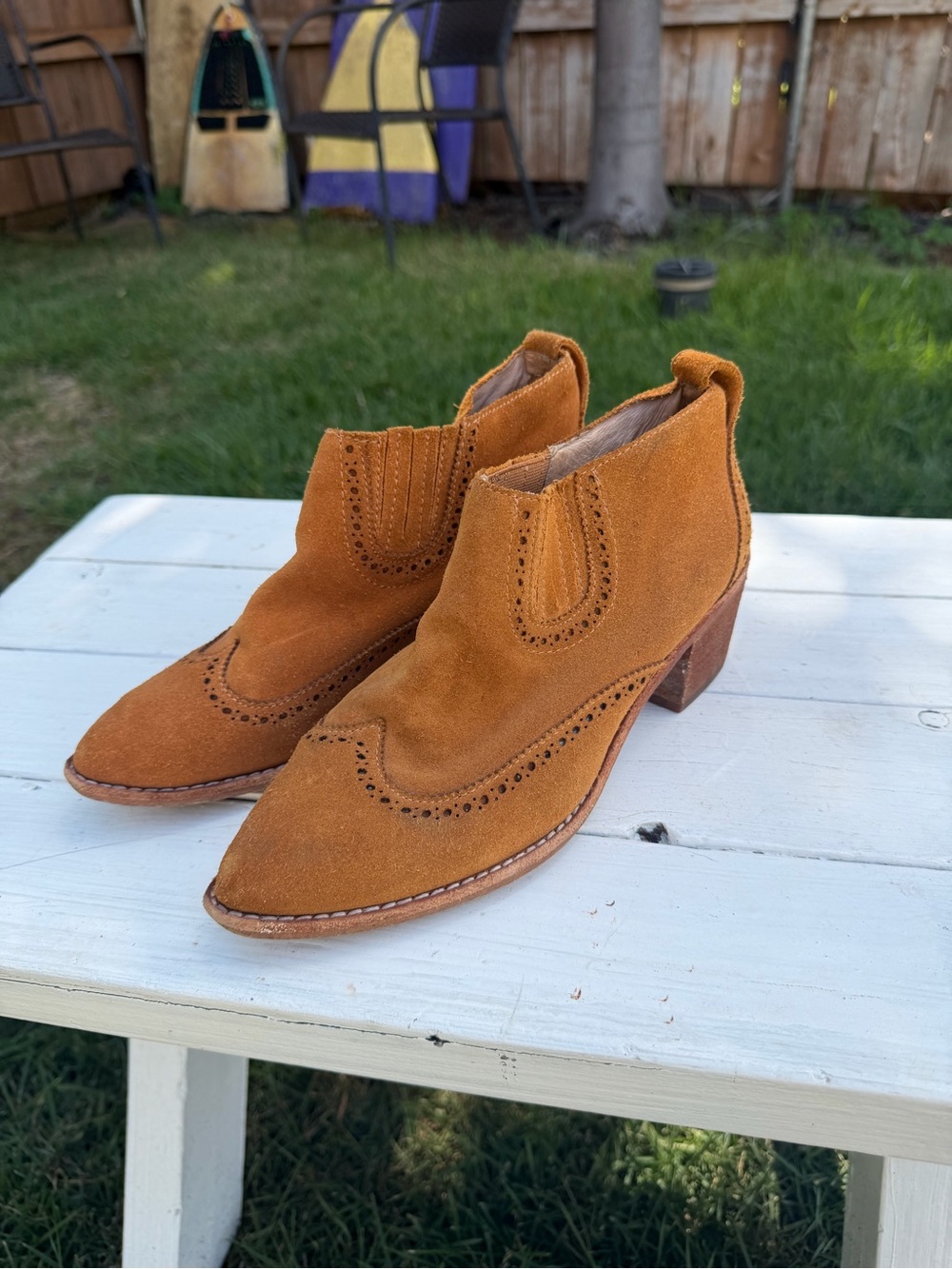 Women’s Madewell Suede Western Chelsea Boots in Tan